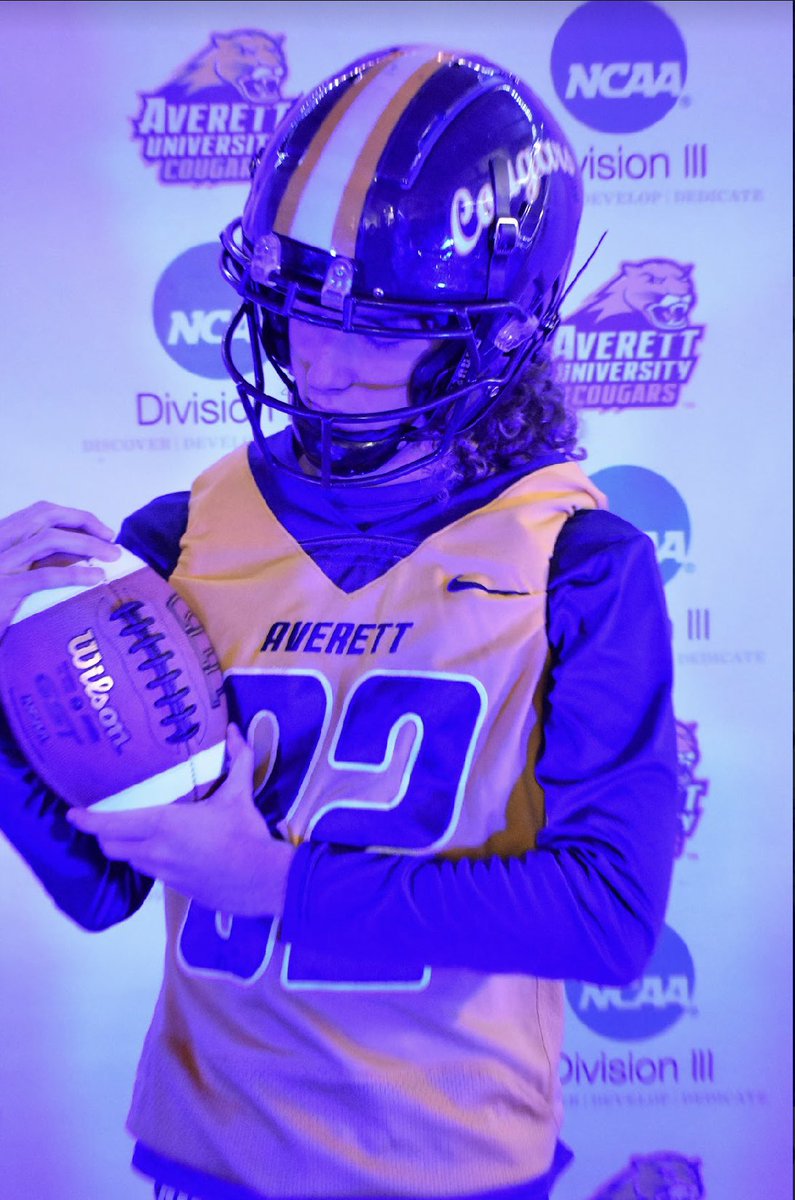 RileyHiggins32's tweet photo. After a great visit this passed Saturday, I am blessed to receive my second offer from Averett University! @CoachEasley__ @AverettFootball @cookrkc12 @ponchoreli56 @WBBruinsFB #AGTG #BruinPride‼️ https://t.co/WY71TfYdpl
