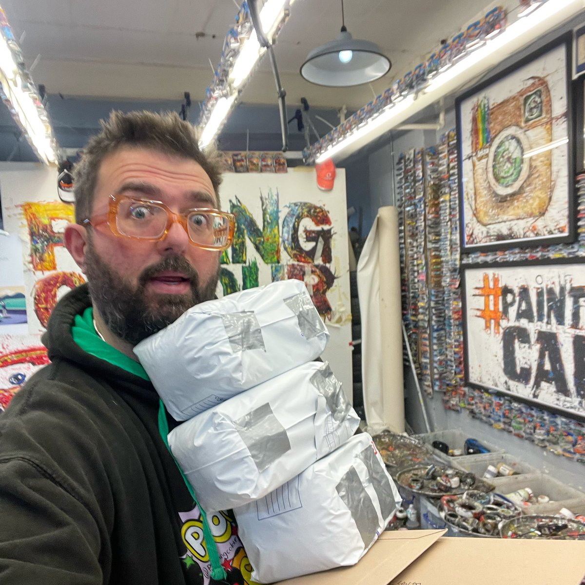 Popbangcolour's tweet image. One bearded mug, carrying mugs, prints &amp;amp; pin badges ordered off the popbangcolourshop.com to go in the post - thanks to all who’ve ordered recently. 

#Popbangcolour #mugsmugsmugs