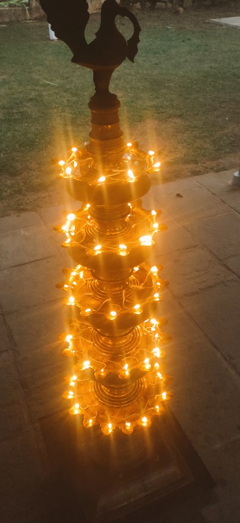 Ksuneesh86's tweet photo. अस्माकं मन्दिरे अपि रामज्योतिः
#ayodhyapranpratishtha https://t.co/PGYh51aLfV