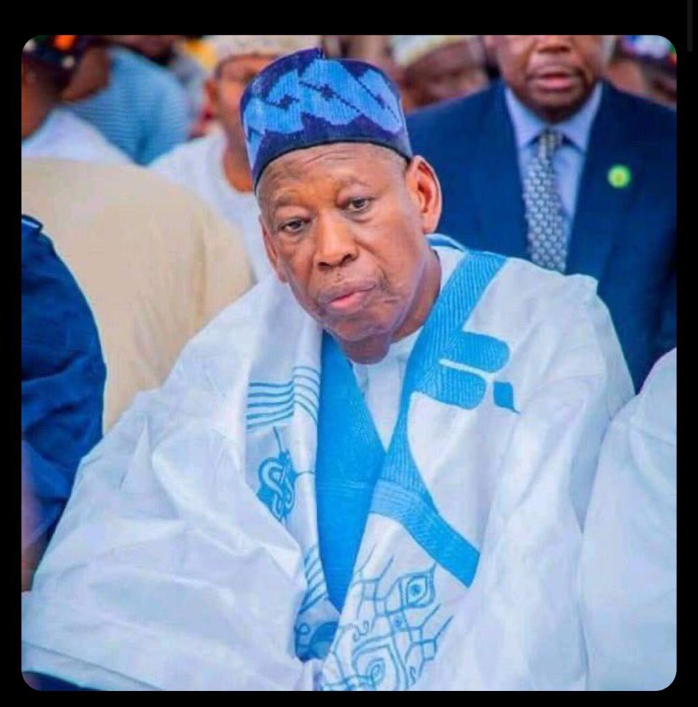 Umar_Tals's tweet photo. Tinubu order the team of MAKAKKU to go and beg Kwankwaso to join APC😂. As a Lagosian that he is, he quickly realised Kano politics belongs to Kwankwaso and Kwankwaso alone.
Sharpguy. 💪 https://t.co/FKiOjr8Dwv
