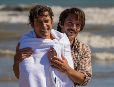 0hihello0's tweet image. We desperately want the bloopers and deleted scenes of Fellow Travelers!!!!!!! 😭🙏
@paramountplus @Showtime @ronnyswaner #MattBomer #JonathanBailey #MattyMo #JonnyB