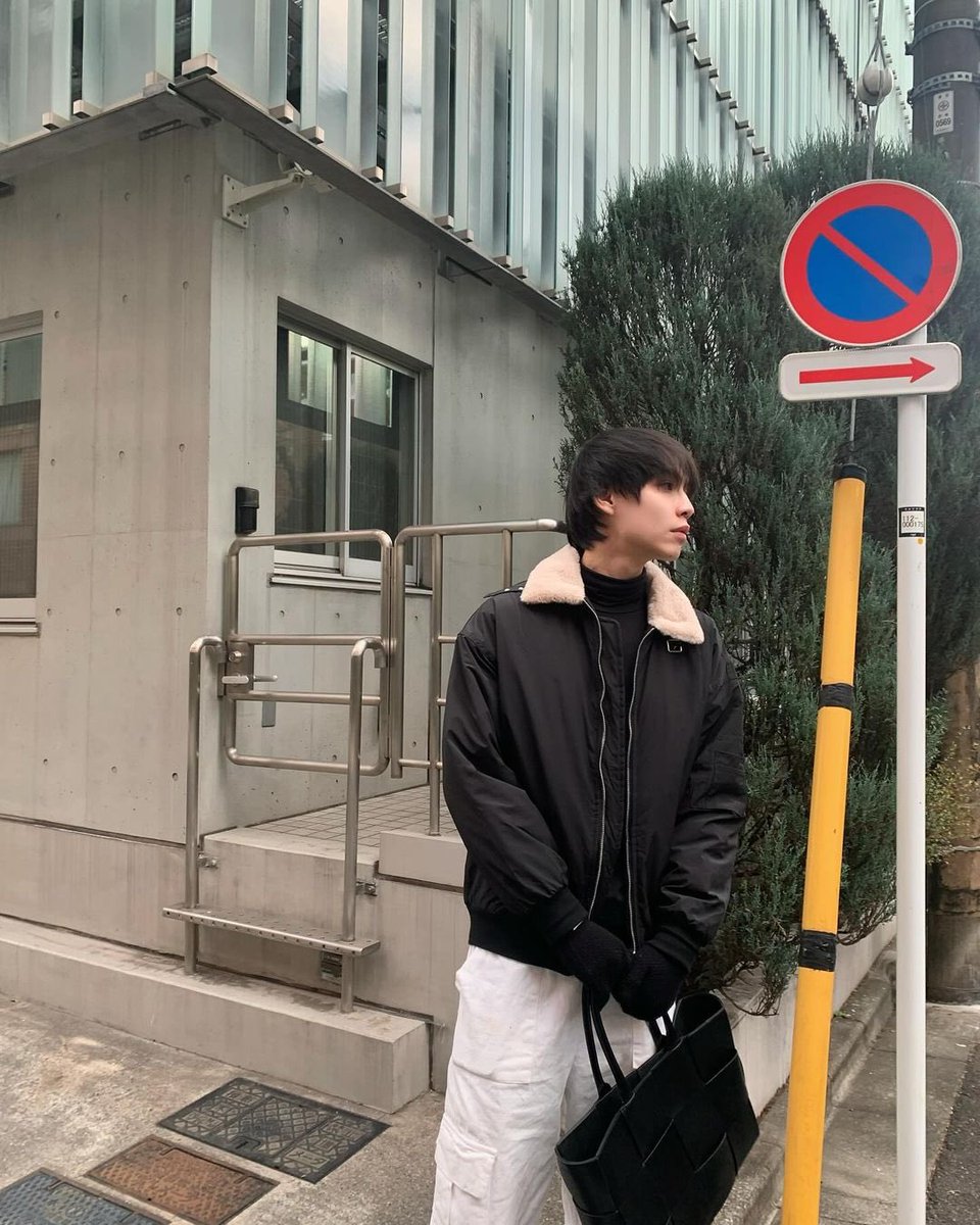 First_Memorie's tweet image. 🚶🏻‍♂️

➖ ig : first.kp  (Update)

#Firstkanaphan
#กองทัพของเฟิร์ส