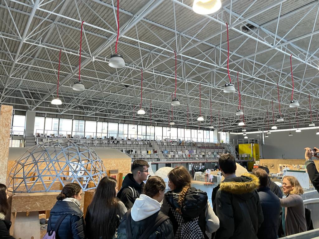JconInv's tweet photo. 2ª sesión. Sistemas de climatización sostenibles, renaturalización de nuestro escuela Técnica Superior de Ingeniería y Escuela Técnica de Arquitectura. @iesitaca @InvestigaUS @IESGalileoMT5 @iesvelazquez5 @IESMartinRiveroIES @IEStartessos, @IESVCENTENARIO@IESGRANCAPITAN https://t.co/SfESKyJCLA