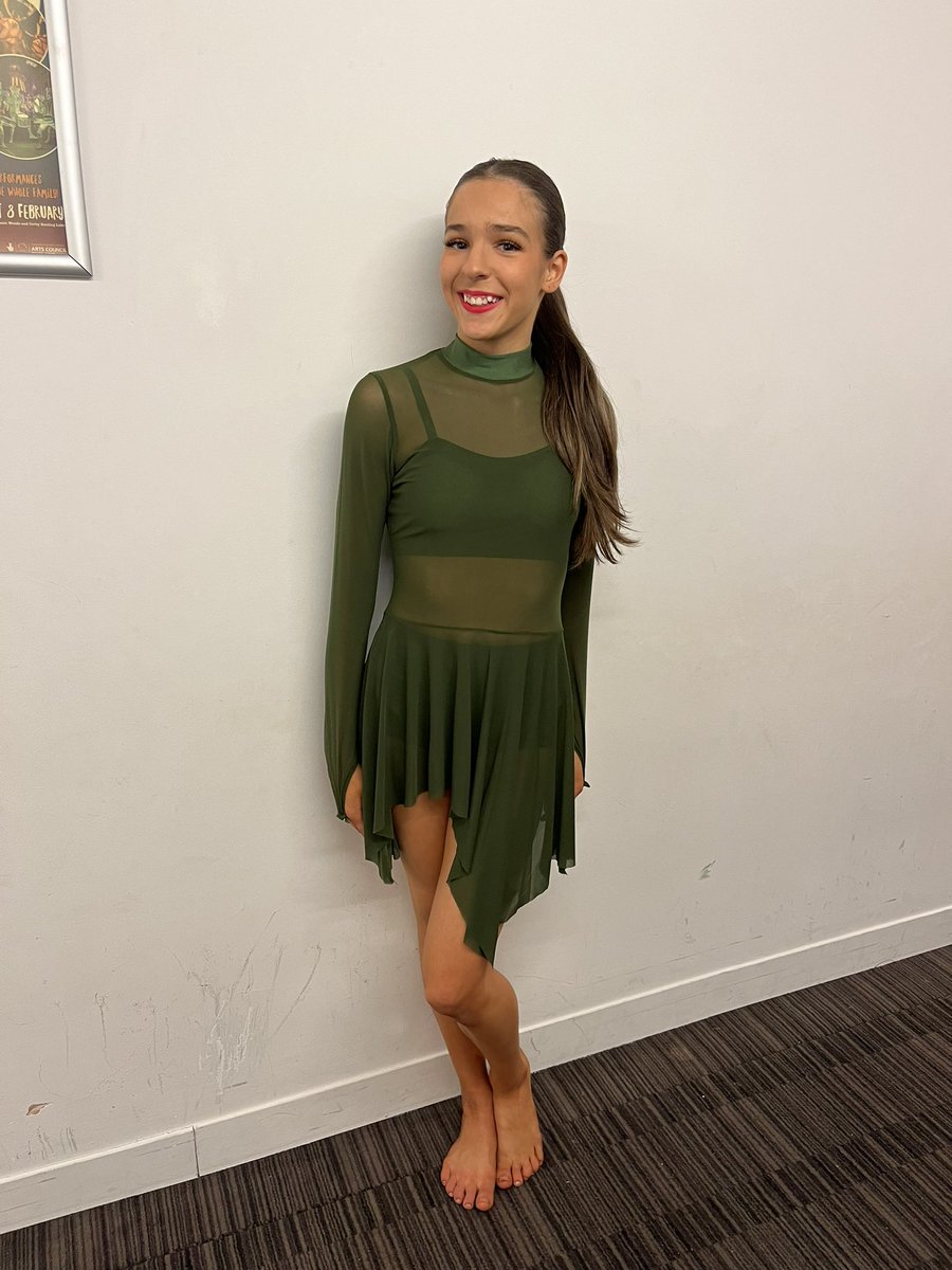 DeathridgeJess's tweet photo. Had a great weekend at my local dance show, crazy busy weekend but great fun with great friends 🤩 https://t.co/V6BU7BGIuq
