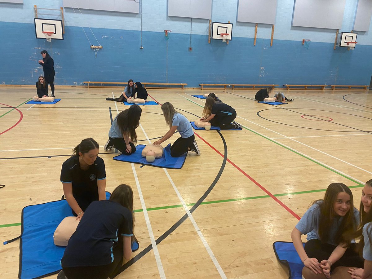 stcolumbaPEdept's tweet image. Heartstart begins this week for all our S1 - S3 pupils. All pupils will gain invaluable skills in CPR, dealing with a heart attack, bleeding, choking and using a defibrillator! #emergencylifesavers #howtosavealife @_stcolumba @NHSGGC