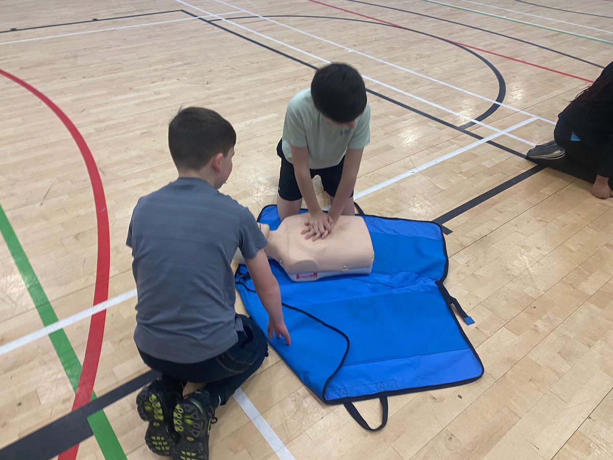 stcolumbaPEdept's tweet image. Heartstart begins this week for all our S1 - S3 pupils. All pupils will gain invaluable skills in CPR, dealing with a heart attack, bleeding, choking and using a defibrillator! #emergencylifesavers #howtosavealife @_stcolumba @NHSGGC