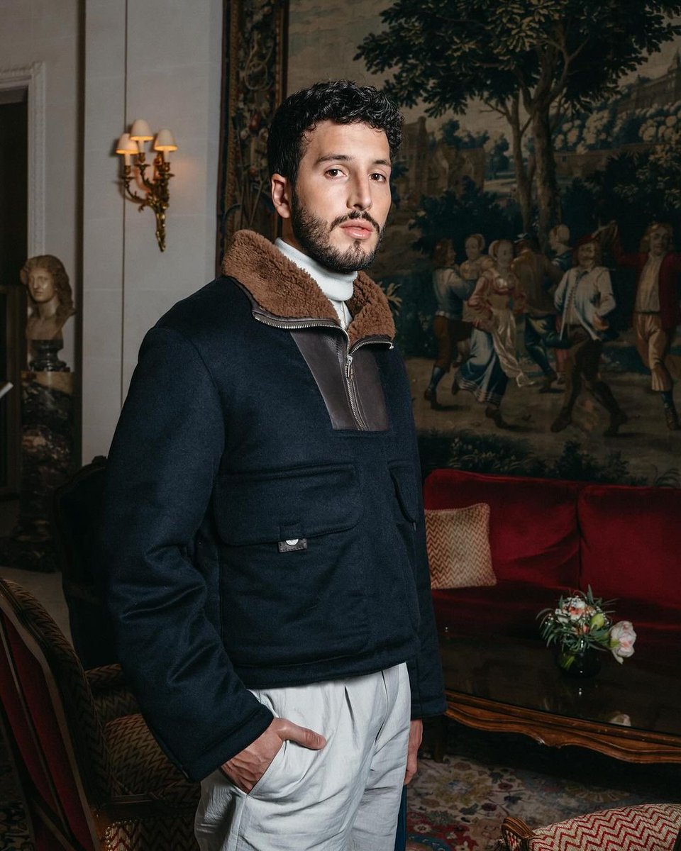 SChartsYatra's tweet photo. .@SebastianYatra ha recibido 3 nominaciones a Premio Lo Nuestro:

• Artista Masculino Del Año 
• Canción Pop Del Año — “Una Noche Sin Pensar”
• Colaboración Del Año — “Vagabundo” https://t.co/A2A0wFMckl