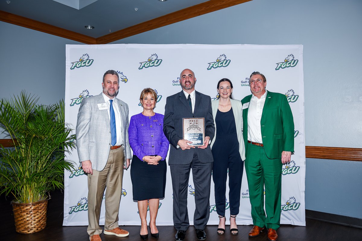 FGCU_MBB's tweet photo. Congratulations Bryan Crislip on being inducted into the FGCU Athletics Hall of Fame Class of 2024!

#WingsUp https://t.co/iNR2ur138I