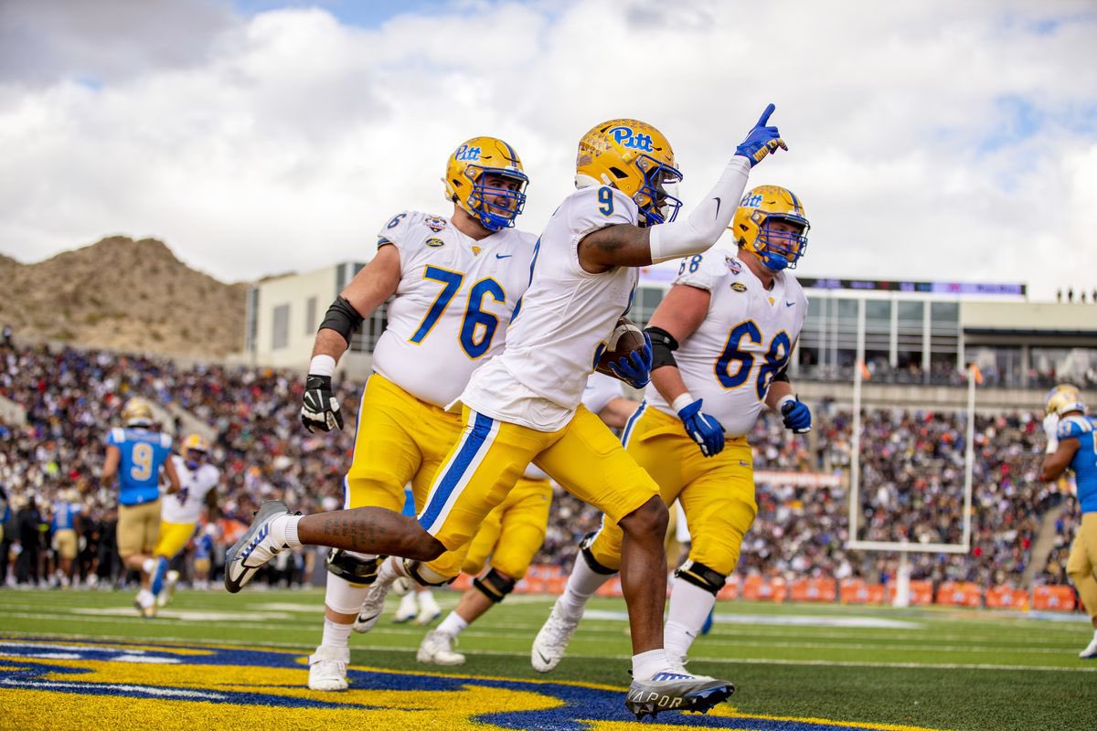 Braylon Hood (@ayoobrayy) on Twitter photo blessed to have received Offer from The University of Pitt #H2P #agtg
@coachDuzzPittFB <a href="/TiUnderwood/">Tiquan Underwood</a> <a href="/coachmlew/">Coach Marcus Lewis</a> <a href="/VarinaFootball/">Varina Football</a> blessed to have received Offer from The University of Pitt #H2P #agtg
@coachDuzzPittFB <a href="/TiUnderwood/">Tiquan Underwood</a> <a href="/coachmlew/">Coach Marcus Lewis</a> <a href="/VarinaFootball/">Varina Football</a>