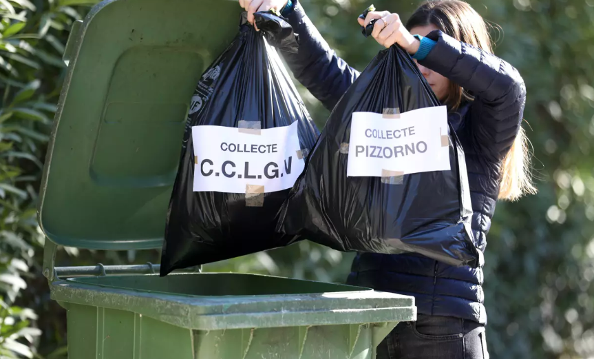 VMdraguignan's tweet photo. "Les #dépôts sauvages vont se multiplier": ce #collectif du Centre-Var dit "non" à la privatisation de la gestion des déchets par #Pizzorno
#Var #LacsetgorgesduVerdon #CCLGV #RegionSud #Environnement
https://t.co/k8zX0Lhxdp https://t.co/TmBQ7P53Cq