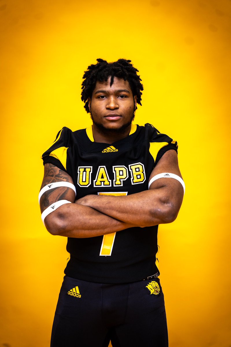 Thank you <a href="/UAPBLionsFB/">𝐆𝐨𝐥𝐝𝐞𝐧 𝐋𝐢𝐨𝐧𝐬 𝐅𝐨𝐨𝐭𝐛𝐚𝐥𝐥 🏈</a> <a href="/CoachAHampton/">Alonzo Hampton</a> for the official Visit. Had a great time family oriented atmosphere! #RestorethePride