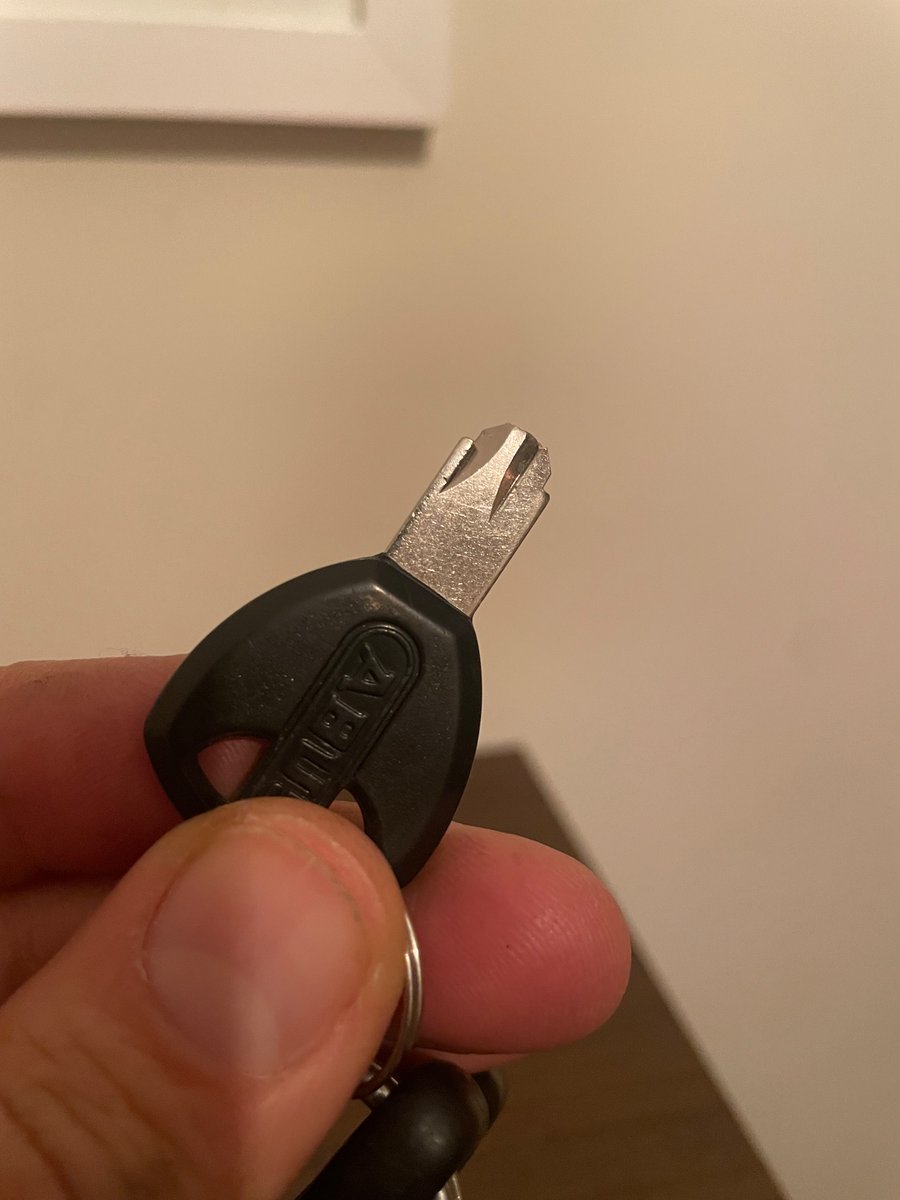 daigo_smith's tweet photo. @ABUS_UK why would you make a key that breaks IN the lock? 😡 I’ve had to drill the lock out, thanks! Terrible piece of kit don’t ever buy an #ABUS #lock #padlock https://t.co/cTDiIIDhjU