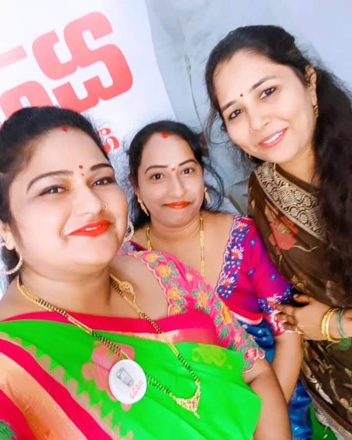 Kiranjsp99's tweet photo. జనసేన పార్టీ #గన్నవరం నియోజకవర్గం నిడమానూరు గ్రామంలో  గ్రామ కార్యాలయం ప్రారంభోత్సవంలో 
@JanaSenaParty FireBrands🔥🔥
@Keerthana_JSP గారు @RayapatiAruna గారు
@SSrinivasjsp  గారు 
@SwathiMekala3 గారు
@JSPVeeraMahila 'S 🫡🫡 https://t.co/ocZeDk9f1v