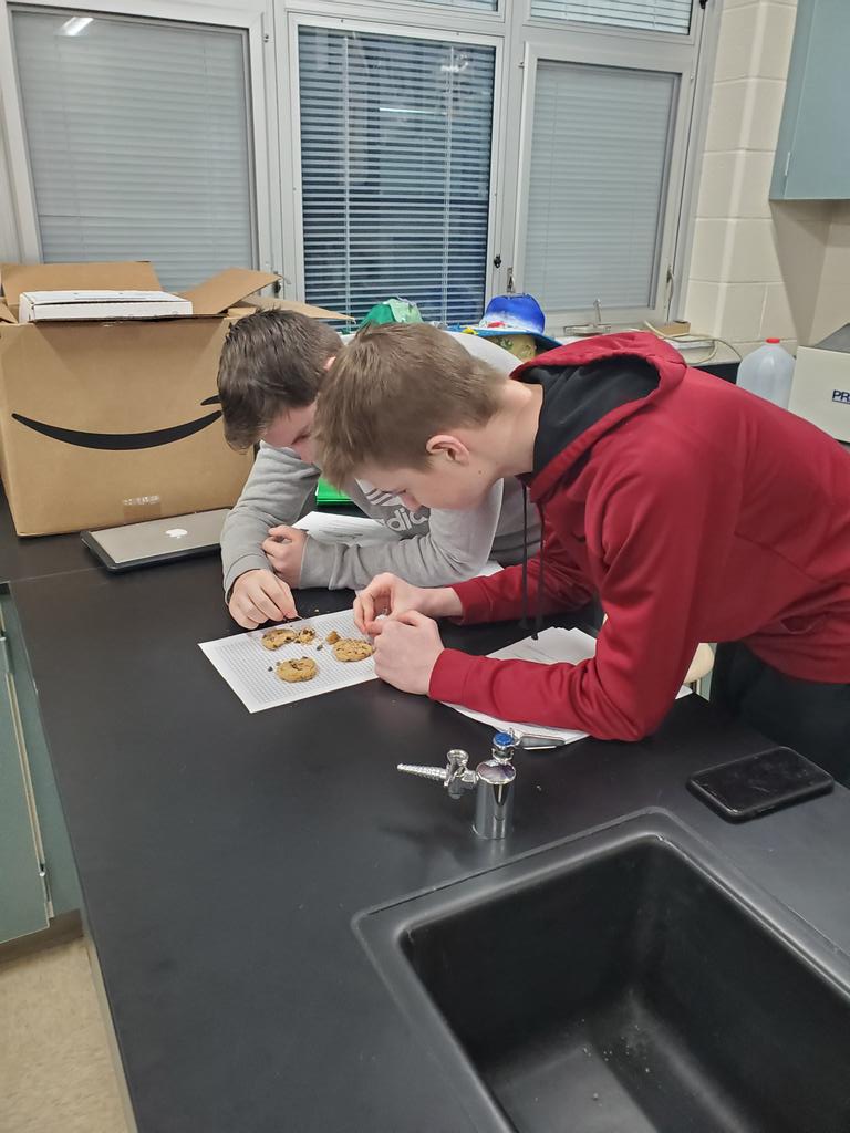 #APES students mined for chocolate ore today to see who profited the most while making sure to keep reclamation costs down! 😁 #sciencerules <a href="/NPHS_Science/">NPHS Science Team</a> <a href="/VoelzJames/">New Palestine High School</a>