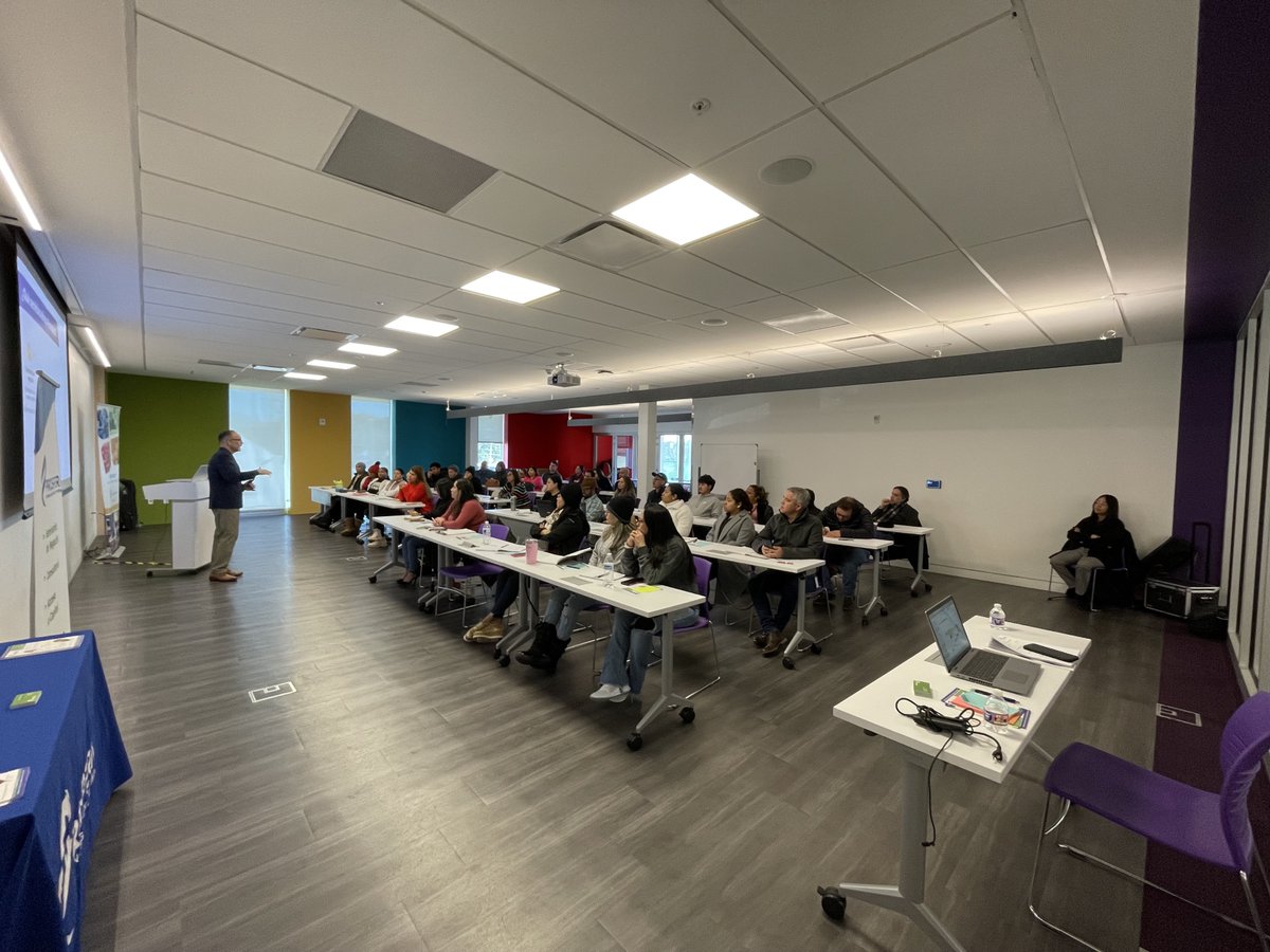 ProsperaUSA's tweet image. 👉This past Saturday, our team in Georgia had a successful orientation in the Gwinnett County Public Library: Norcross Branch! @gwinnettlibrary
✨Entrepreneurs had the opportunity to learn and ask questions about business basics 🤝💼
#Georgia  #gcpl #businessbasics