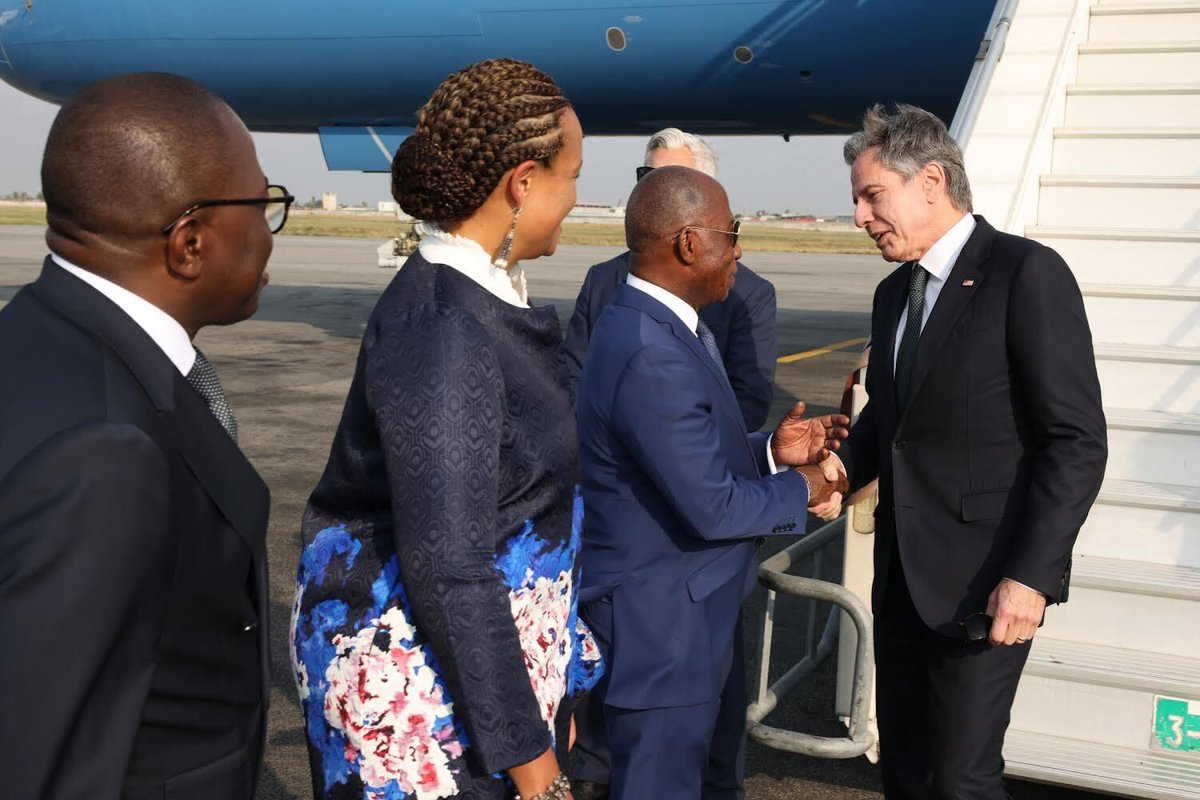 statedeptspox_a's tweet photo. Côte d’Ivoire has long been a strategic bilateral partner of the United States. @SecBlinken is in Abidjan to discuss ways our two countries can further invest in people, promote peace, and expand opportunities for shared prosperity. https://t.co/peDHy2IE8j