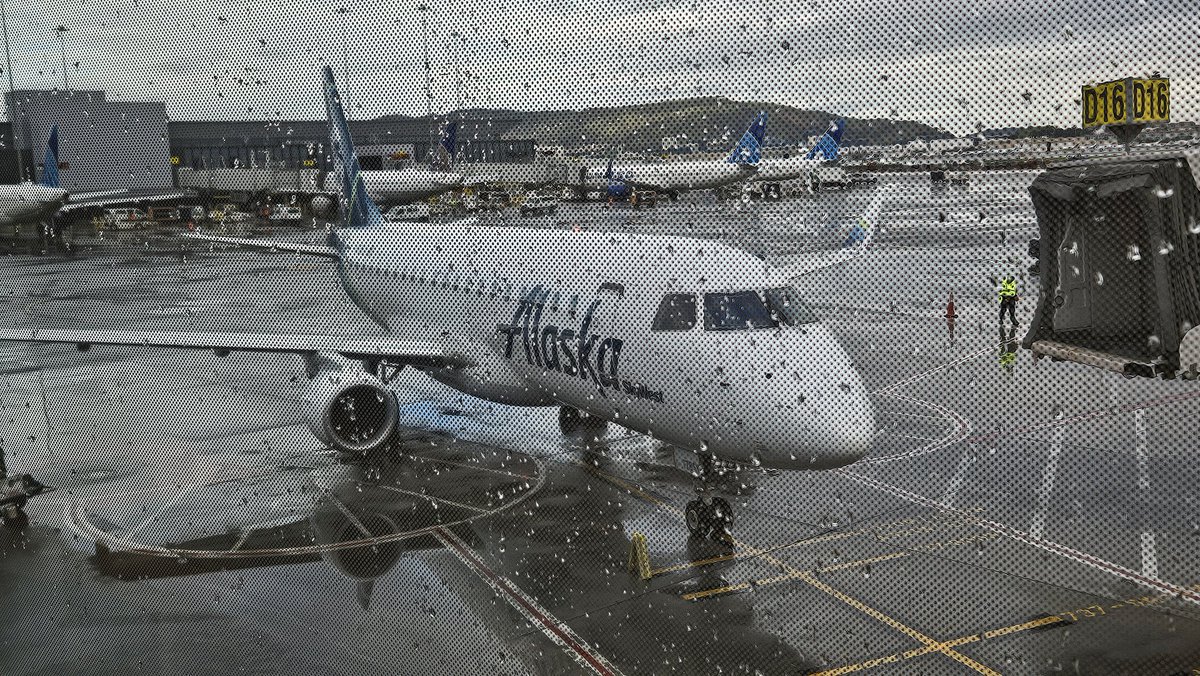 SFO - PSP on a teeny tiny bus