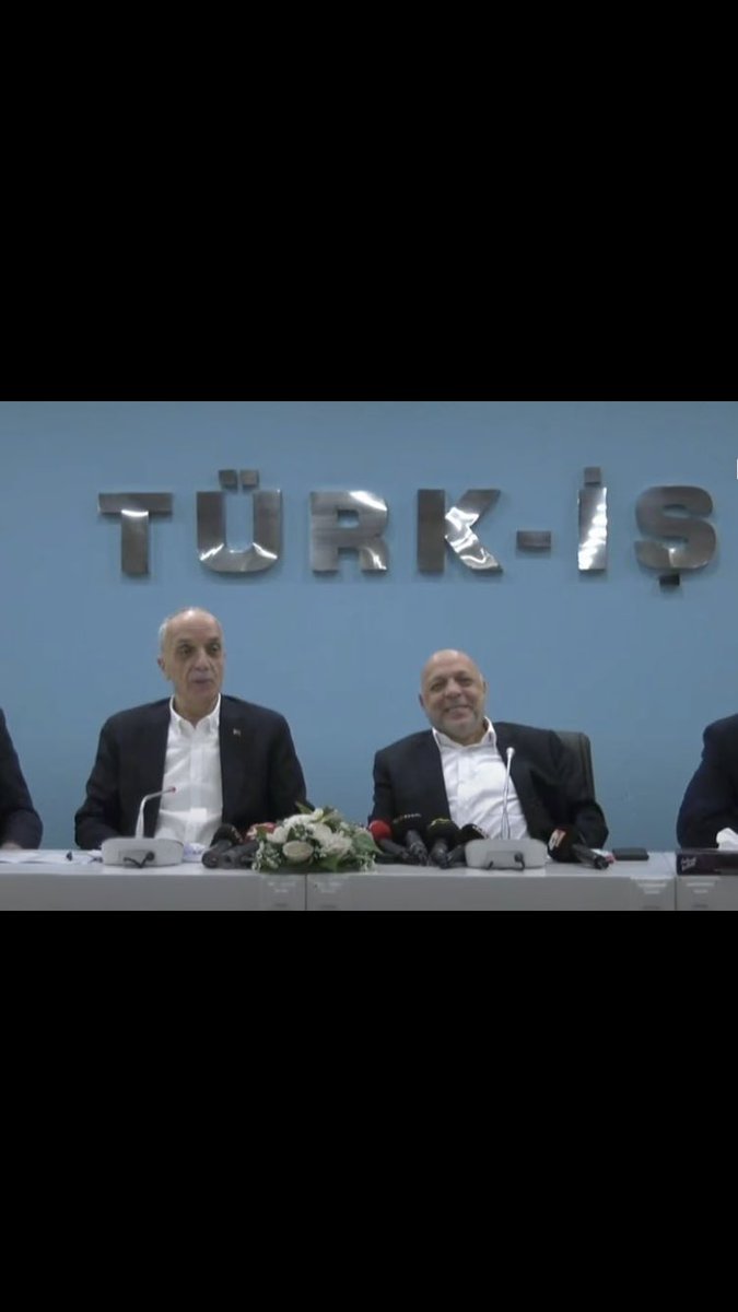 unalyldrm55's tweet photo. #kamuişçisi
#SeyyanenZam 
#VergideAdalet 
#Cumhurbaskanı 
#RecepTayyipErdoğan 
#vedatışıkhan
#türkişkonf 
#ergünatalay 
#hakiş 
#mahmutaslan https://t.co/JoY33BQbWP