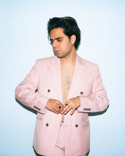 AndreewMartinez's tweet photo. 🍬 “For U” the new single by @TheHumbugsMusic will be released this Friday, January 26th. Photos by @MrAndrewZ 🍬 https://t.co/dZCP3zTtuu