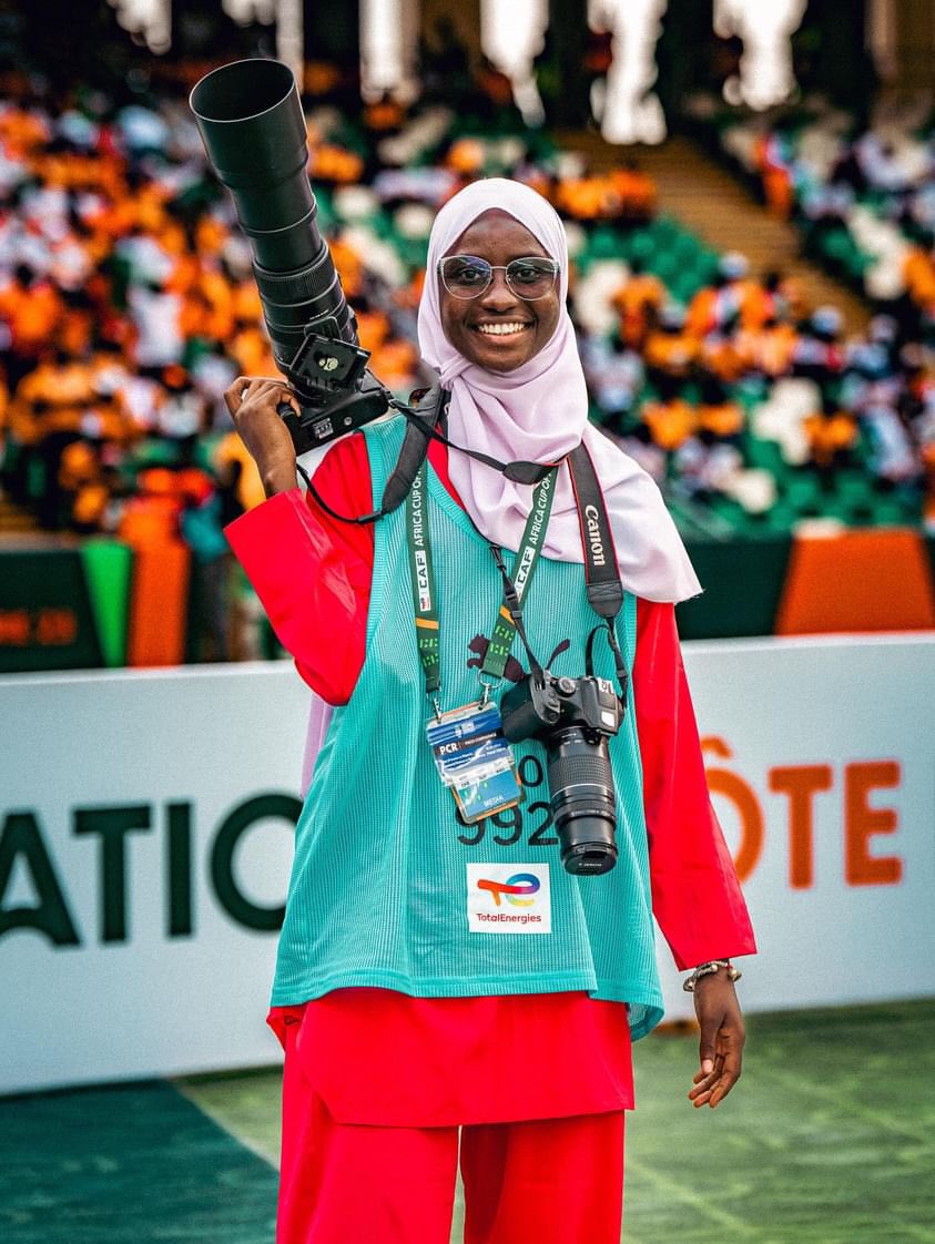 Sarjo Baldeh is an outstanding young female photographer from the Gambia who is driven by passion. And only at 22, @SarjoBaldeh14 is covering the most prestigious event in football, Africa Cup of Nations in Ivory Coast. The future is bright!