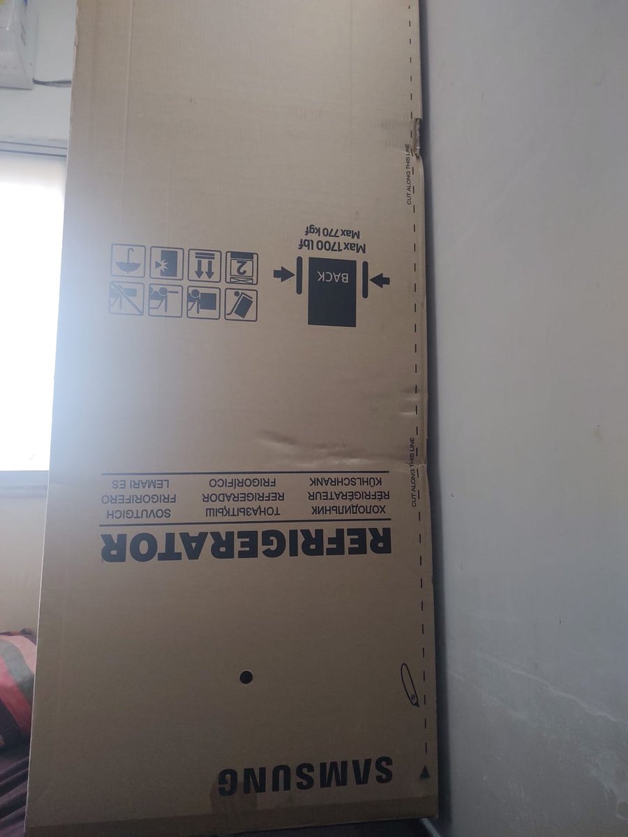 Ankit_gupta0526's tweet photo. Hello @flipkartsupport @Flipkart 

I have purchased a refrigerator on 13.02.2024 and received it on 15.02.2024. The unit we have received with multiple dents. But I'm unable to put in a replacement. Could you please check and help out. @GyanTherapy @geekyranjit Could you plz help https://t.co/7tanMSnzuw