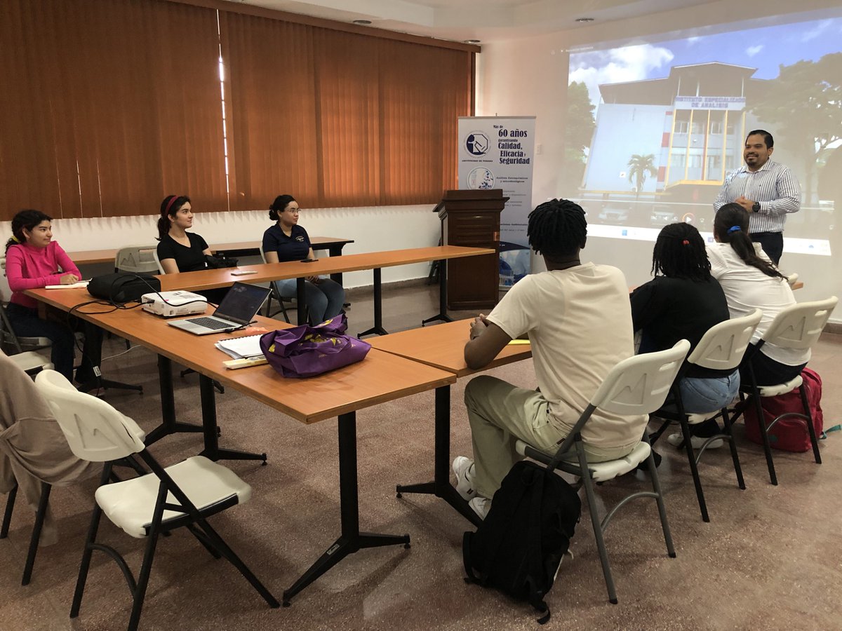 IEA_UP's tweet photo. El Instituto Especializado de Análisis (IEA) de la Universidad de Panamá (UP) brinda pasantía a estudiantes de la Facultad de Ciencias Naturales  de la UP y a una estudiante de la Carrera de Ingeniería de Alimentos de la Facultad de Ciencias y Tecnología de la UTP. https://t.co/jDL3cuQVv5