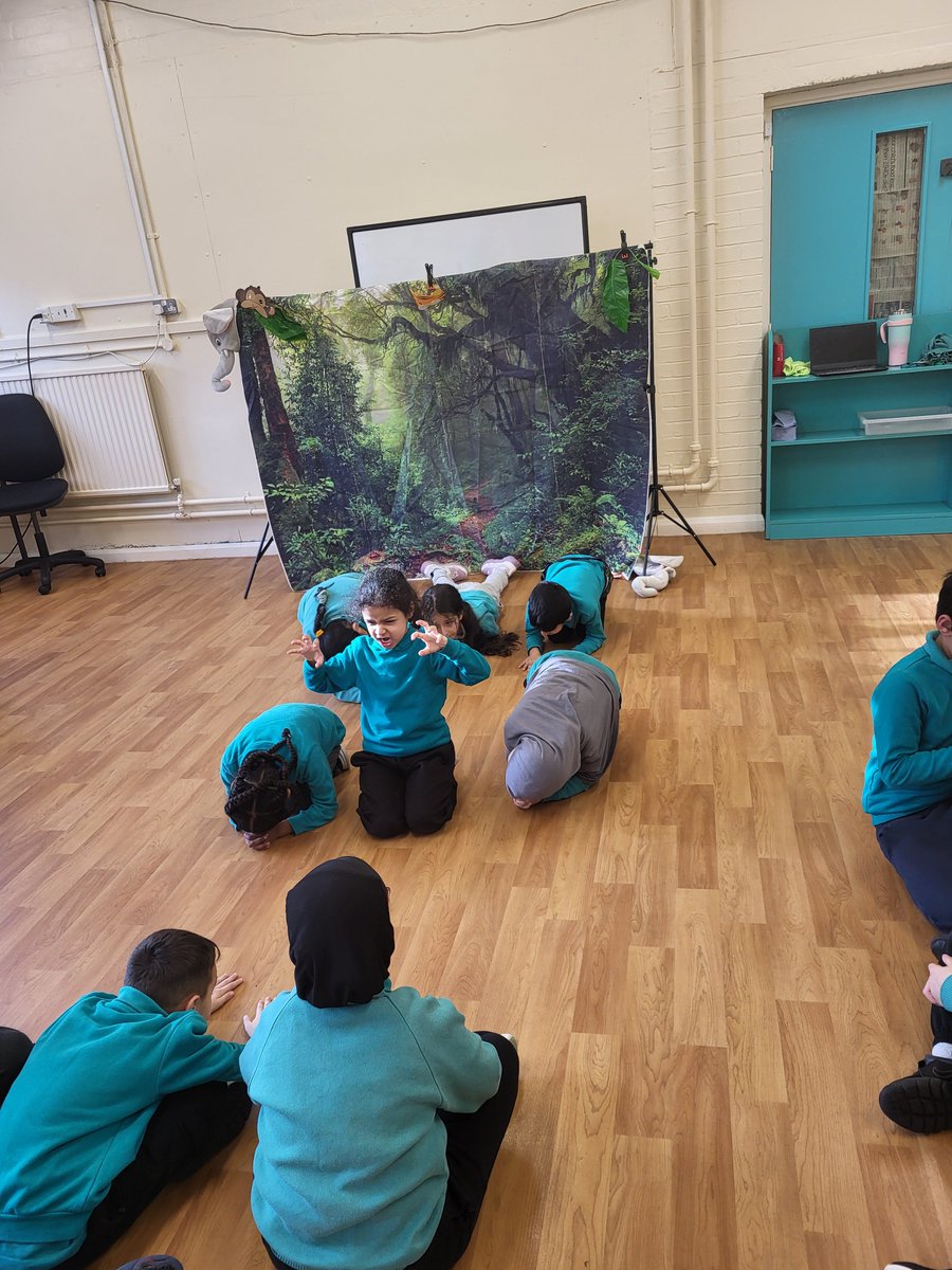 MrsKellyWalsh's tweet photo. Look for the bear necessities 🐻🌴🐒

Year 2 loved our morning acting out all the Jungle Book characters and getting to understand the story a little bit more. 

We're so excited to write our journey stories now 🌴🐻 @arktindal @MrsBiltonTindal https://t.co/Qc85ikkeFP