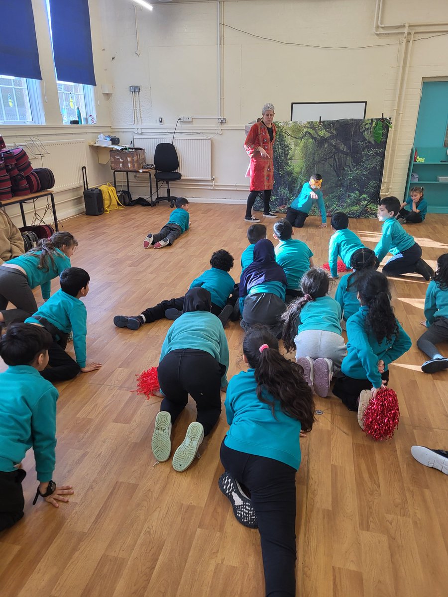 MrsKellyWalsh's tweet photo. Look for the bear necessities 🐻🌴🐒

Year 2 loved our morning acting out all the Jungle Book characters and getting to understand the story a little bit more. 

We're so excited to write our journey stories now 🌴🐻 @arktindal @MrsBiltonTindal https://t.co/Qc85ikkeFP