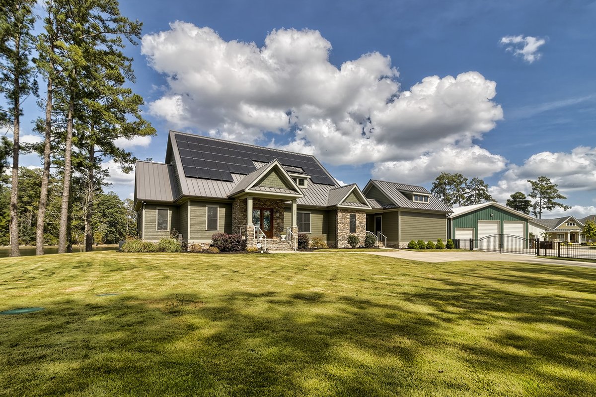 RobinHSpohn's tweet image. robinspohn.southernshoresrem.com/blog/425/Lake+…