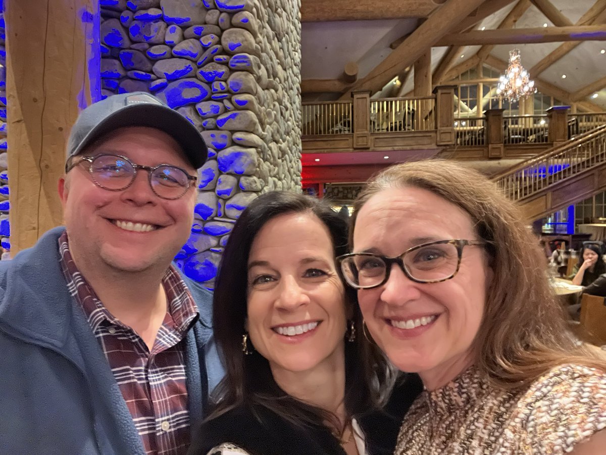 mattsmeds's tweet photo. The @VESurgery #VESS24 meeting did not disappoint as usual. Nice catching up with friends, former trainees, and new introductions. Hope everyone made it home safely! https://t.co/4T9G2p7rkC