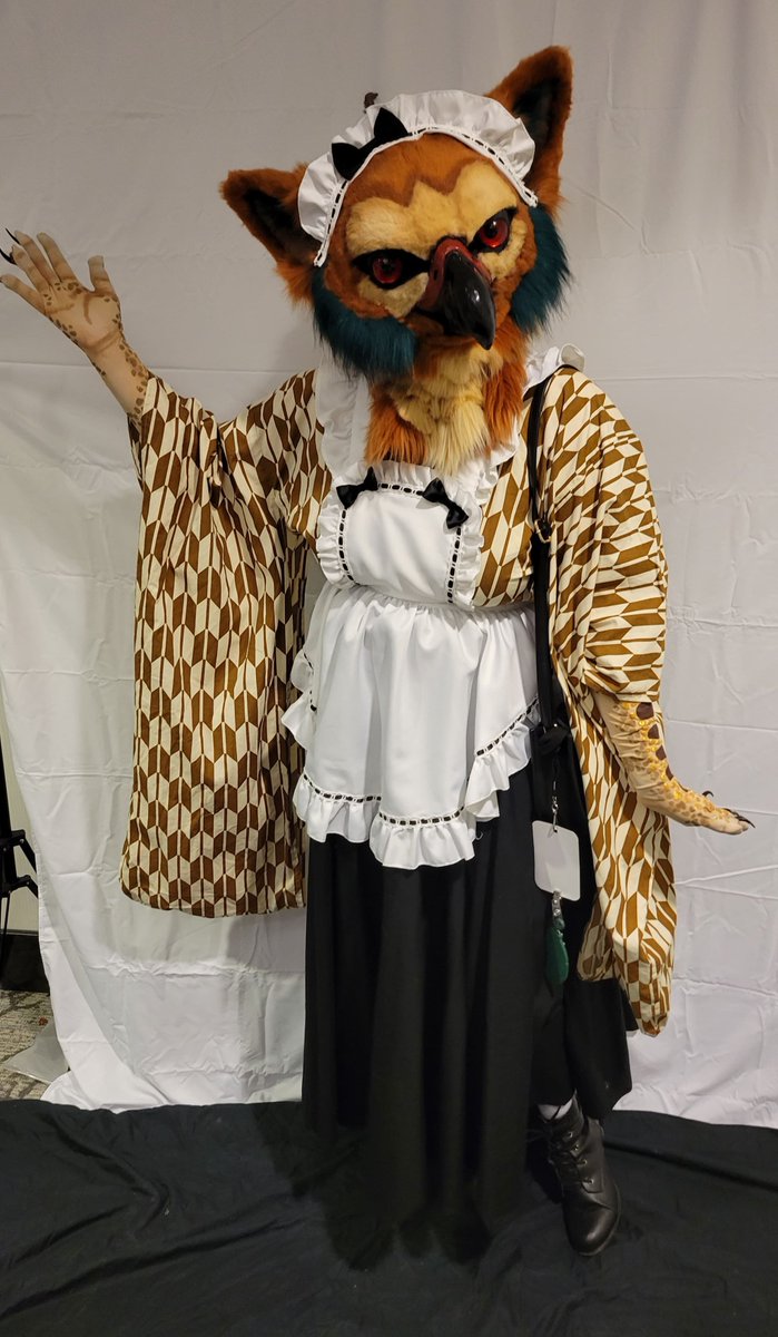 Just came back from G-Anime located in Gatineau, Quebec. Had a great time with my friends and was able to kig and fur the way through convention with Velvet the cat Thanks goes to the ones who tool pictures with my cellphone! 📷