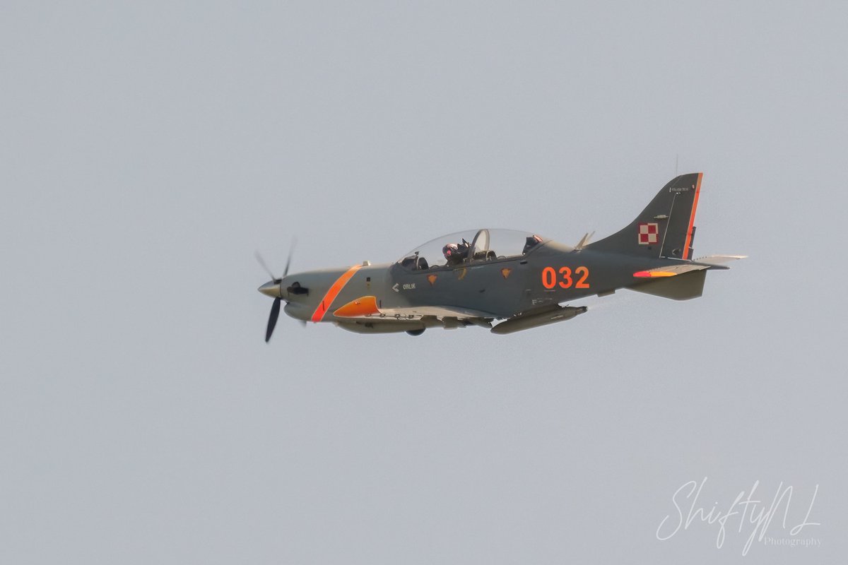 Polish trainer. . #pzl130 #polishairforce #airforce #aviation #airshow #plane #fujifilmxh2 #fujinon100400