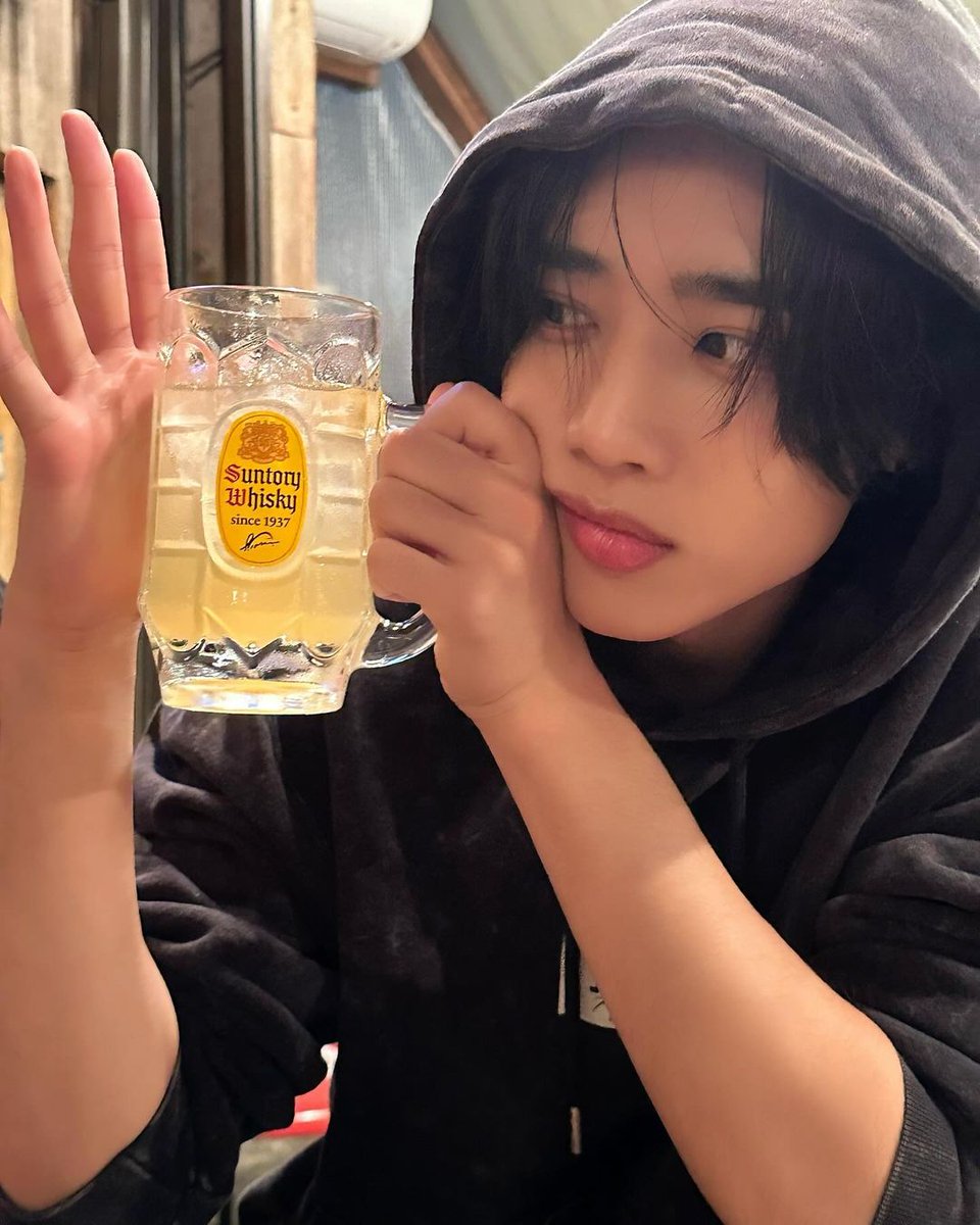sunwooheejin's tweet photo. 🍻✨️ https://t.co/ceS5jNbhAg