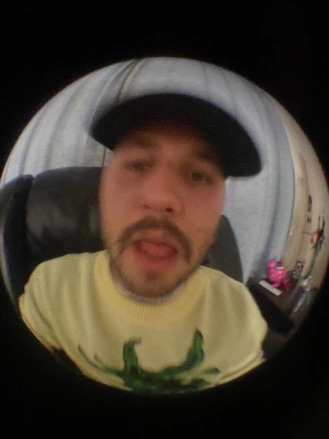 jackpricetag's tweet photo. @MrBeast I know it’s slim but mamas hungry https://t.co/Q4BVi18t47