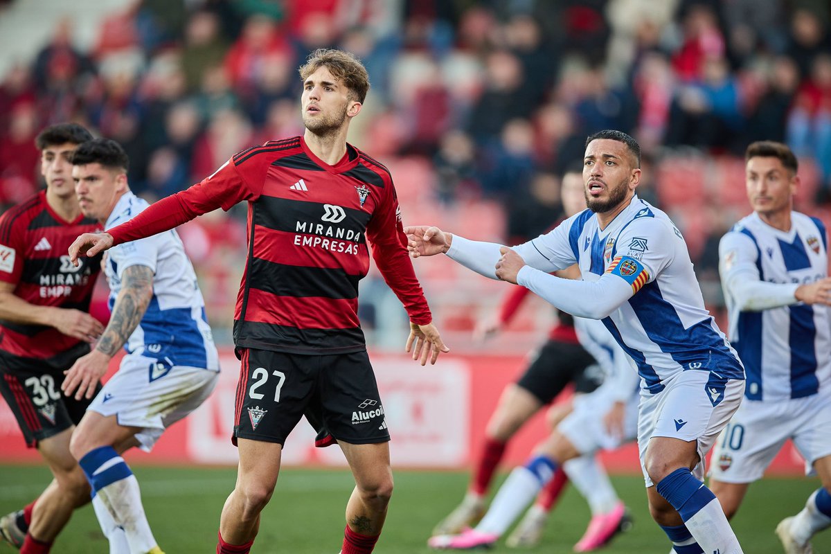 PabloRamonP's tweet photo. Buen punto contra un rival complicado! Ya con la mente puesta en el partido del viernes! @CDMirandes #PR27 https://t.co/2EJsoXNgpu