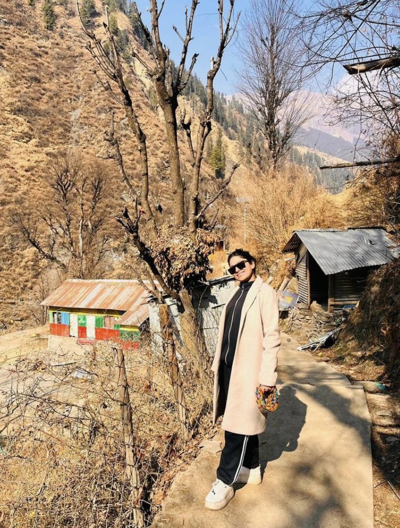Who_Meghna_S's tweet photo. The Unprofessional Dumper,
Part II,
#OfficeCalling
#manali
#holidays
#HolidayDiaries
#holiday
#JaiShreeRaam
#Earthquake #INDvsENG
#TestCricket https://t.co/KbDSGcU9x1
