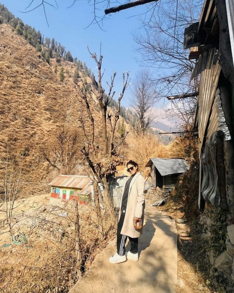 Who_Meghna_S's tweet photo. The Unprofessional Dumper,
Part II,
#OfficeCalling
#manali
#holidays
#HolidayDiaries
#holiday
#JaiShreeRaam
#Earthquake #INDvsENG
#TestCricket https://t.co/KbDSGcU9x1