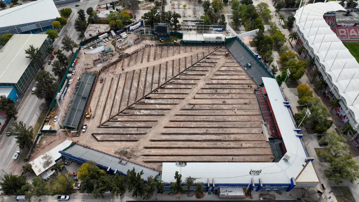 GobAgs's tweet photo. REMODELACIÓN DEL PARQUE ALBERTO ROMO CHÁVEZ ⚾️

Invertimos 40 millones de pesos para la rehabilitación del campo, gradas, vestidores y áreas comunes. https://t.co/26XkydVKat