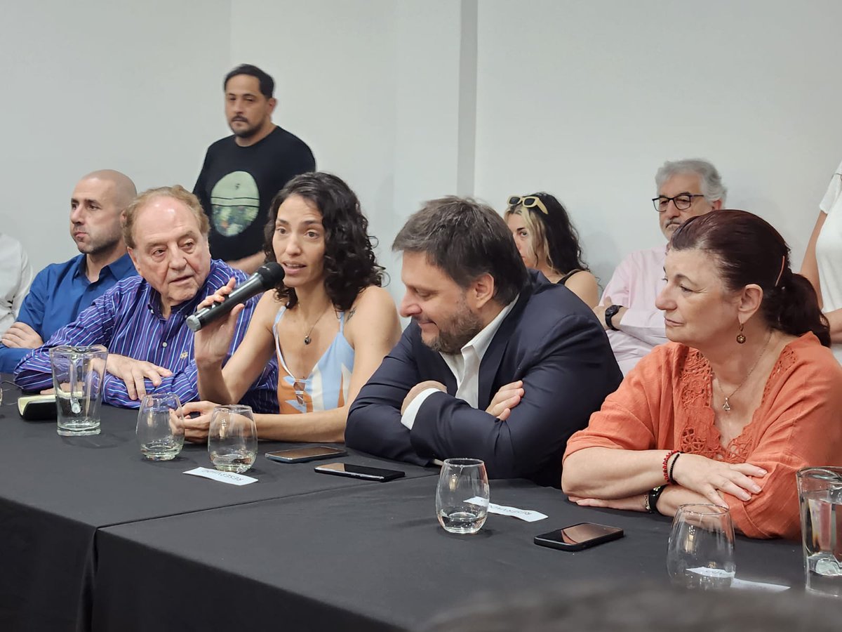 lualdidiego's tweet photo. Hoy participamos de la reunión de Unión x la Patria de la ciudad Buenos Aires para adherir al paro nacional y Movilización convocado por la CGT para el 24/1 https://t.co/uR0REeqIyX