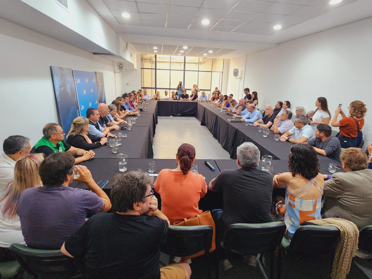 Hoy participamos de la reunión de Unión x la Patria de la ciudad Buenos Aires para adherir al paro nacional y Movilización convocado por la CGT para el 24/1