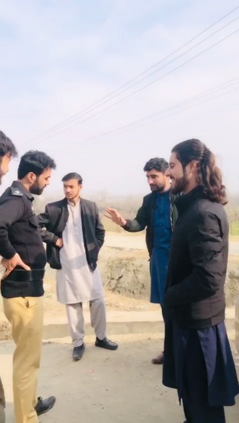 latifbacha's tweet photo. یہی حالات ابتدا سے رہے
لوگ ہم سے خفا خفا سے رہے https://t.co/SosQ70CO9Q
