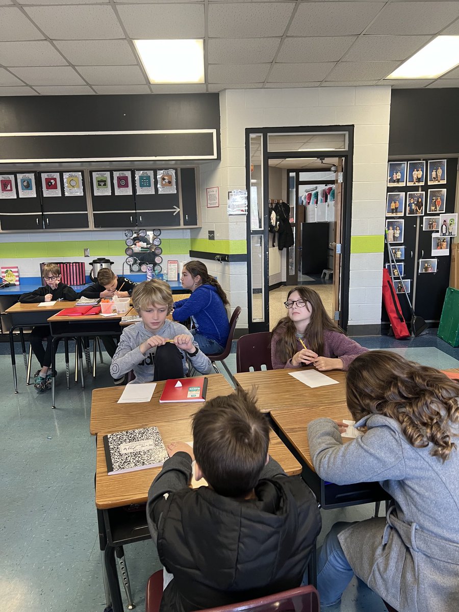 Julie Walker tweet media