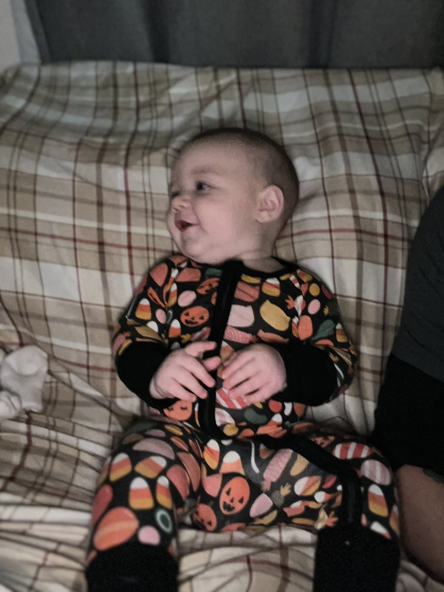 CaptainMJxx's tweet photo. 1 week- 4 months. 🥺 
You’re growing way too fast https://t.co/Ge6B7DdpVk