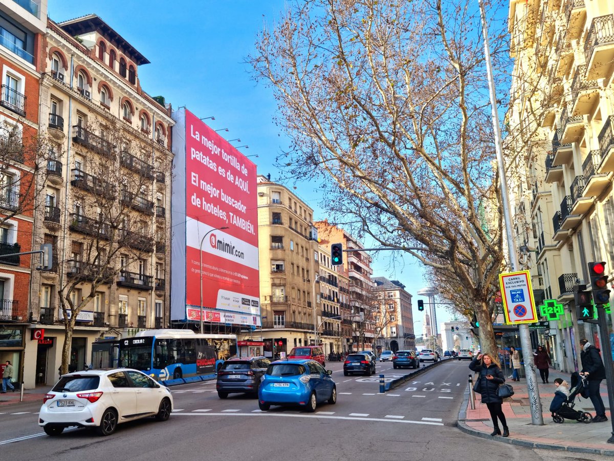 MarcFarreDev's tweet photo. Primera lona en Madrid para nuestra página de https://t.co/e4VjqdGhM0. 👏🏻 https://t.co/WHsntl4o1m