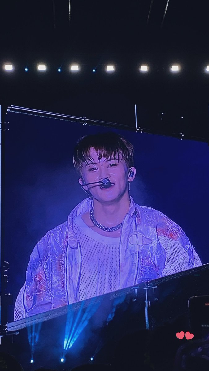 ynnchy's tweet photo. feeling ko ang bango bango ni mark lee kahit pawisan 😮‍💨😮‍💨😮‍💨😮‍💨 https://t.co/Sv2lehHprK