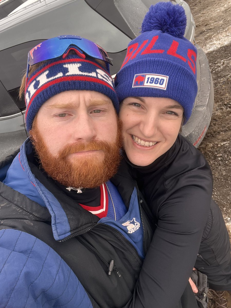 CHurls13's tweet photo. we may not have gotten the result we wanted, but i saw the 
 🐐 @chellegz at the tailgate, and we will always press on. A little hurt we are, but not yet slain. #FourFallsofBuffalo https://t.co/I5UXv7yRM2