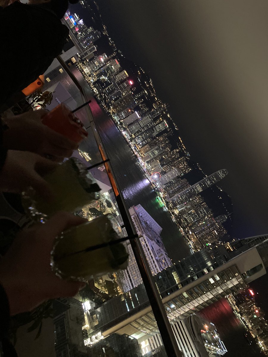 REMERGG's tweet photo. あべのハルカス超えた夜景きた https://t.co/aOdvY3IBbt