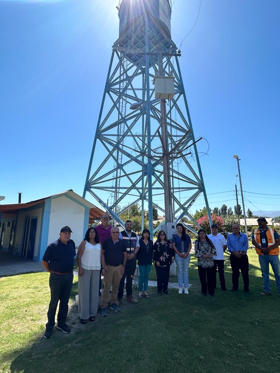 Junto a la seremi de <a href="/MOPOHiggins/">MOP O´Higgins</a> María de los Ángeles Latorre, visitamos el Servicio Sanitario Rural (SSR) de La Alianza en Rengo con el objetivo de dar a conocer detalles del proyecto de ley que disminuye la tarifa eléctrica para los SSR.