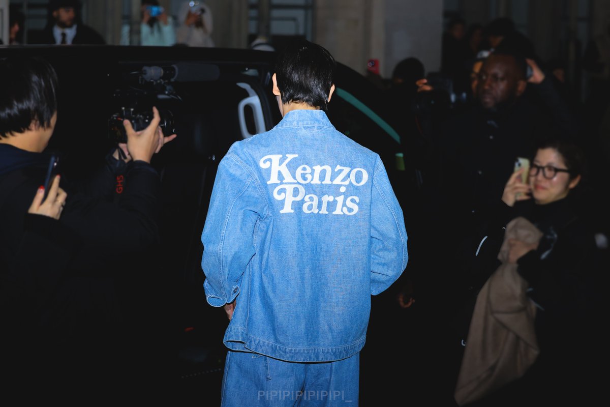 240119 Paris fashion week🇫🇷*

#Raul #Snowman #RaulàParis #RaulinParis #ParisFashionWeek #KENZO
#KENZONIGO #KENZOFW24