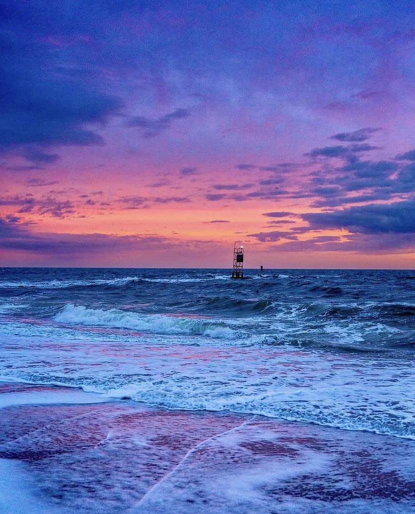 It’s been a stormy few weeks, but we can’t deny how breathtaking they look rolling in off the sea. Warmer days are ahead!